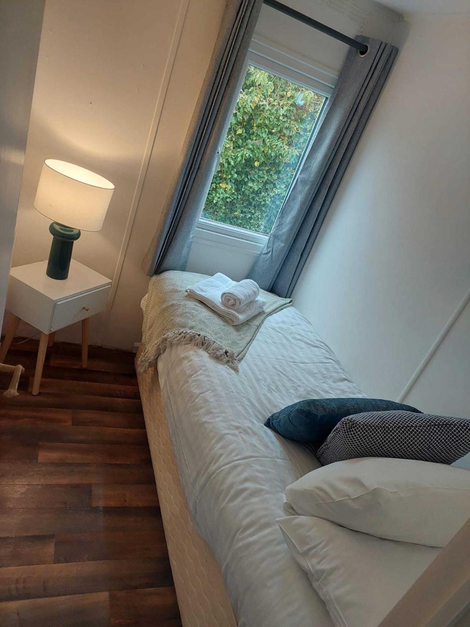 Ty Dderw Country Inn Моелфре Стая снимка