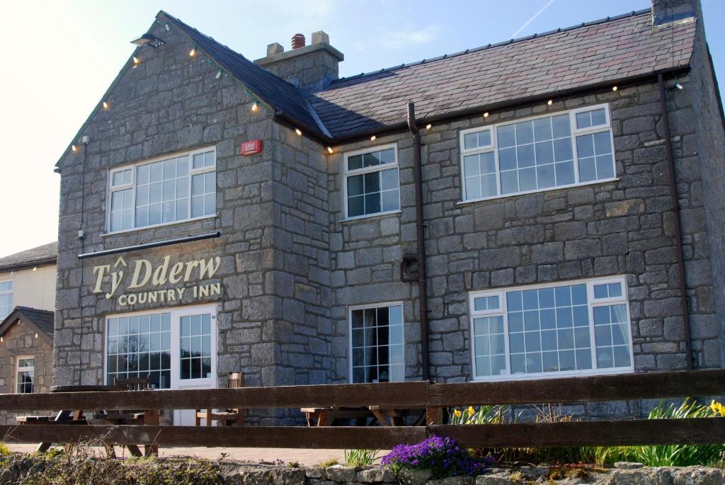 Ty Dderw Country Inn Моелфре Екстериор снимка